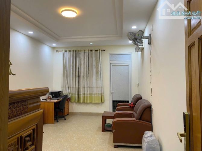 GẤP BÁN NHÀ 4 tầng linh trung thủ Đức-HXH NHỈNH 5.X ĐỒNG - 4
