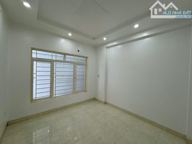 Gần chợ, gần trường học, gần cầu Mai Lĩnh . Công viên đô nghĩa chỉ 500m - 5