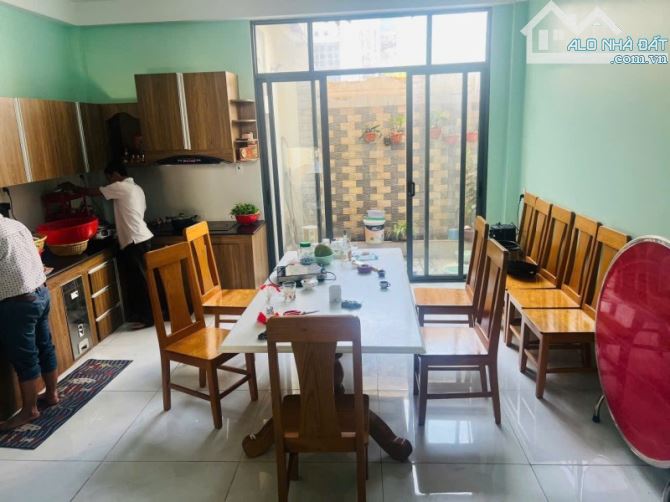 BÁN NHÀ – 86m² – 4 TẦNG – GARA Ô TÔ – Phước Long B Q9 – 8.xx TỶ - 5