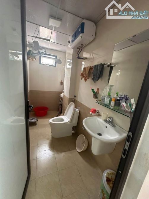 Cần bán gấp căn nhà 4t,48m tại Ngô Quyền ,Hà Đông, ngõ rộng ô tô gần nhà chỉ 8t - 5