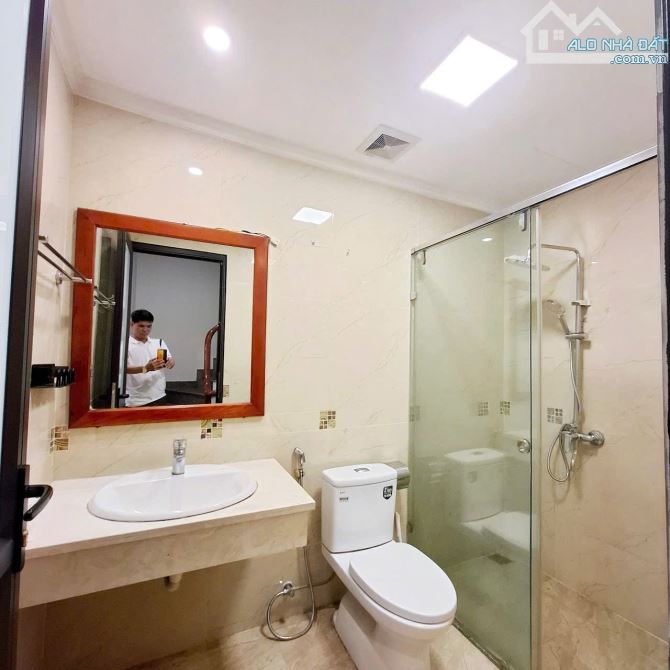 Bán nhà Thạch Bàn, 5 tầng đủ nội thất, gần ô tô- Chẵn 5 tỷ - 5