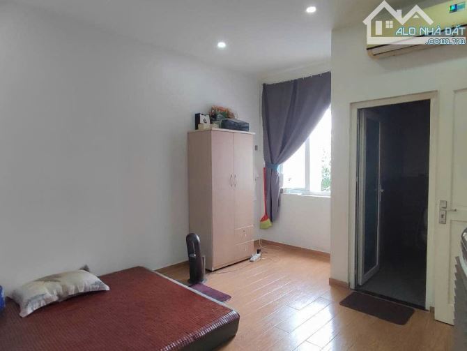 Bán nhà 4 tầng đường HÀ HUY GIÁP, thường THẠNH XUÂN, Q12,dt68m²(5,8x12). Hẻm 6m.Giá 6,3tỷ - 5