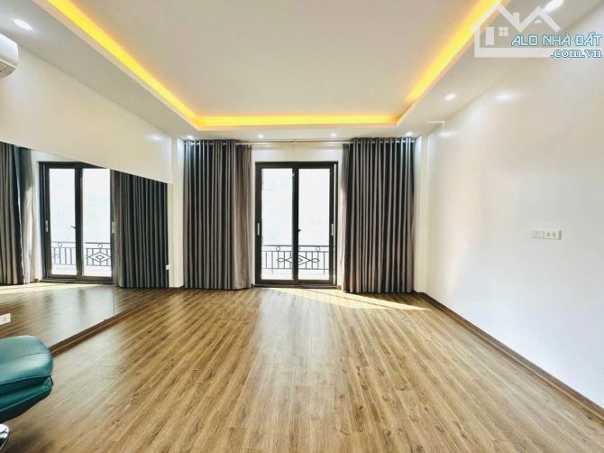 Bán nhà đường Bờ Sông Sét diện tích 34m2, xây 5 tầng. Mặt tiền 4.7m. Giá 9.5 tỷ . - 5