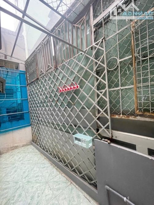 NHÀ 3 PN - PHÚ NHUẬN - NGAY PHỐ ẨM THỰC - CHỈ 6,4 TỶ - 5