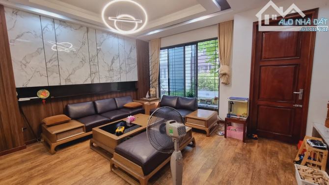 LIỀN KỀ VĂN QUÁN - HÀ ĐÔNG - PHÂN LÔ KINH DOANH - 2 MẶT THOÁNG - GARA Ô TÔ - VỈA HÈ - 82M - 6