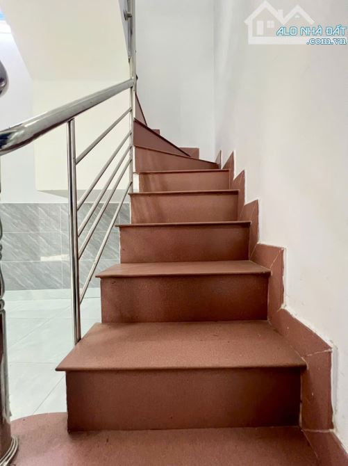 SÁT MẶT TIỀN Q4 NGANG 5.5 DÀI 3.5  ĐÚC BÊ TÔNG CÓ 2 TỶ - 6