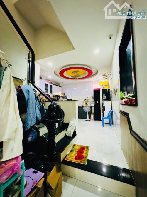 KÈO THƠM HẼM 🛺 1 SẸC KHU ĐƯỜNG SỐ 4 TẦNG ĐÚC- NỞ HẬU HƠN 4M DÀI 10 MÉT - 6