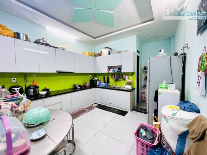 Bán nhà mặt tiền kinh doanh Phú Nhuận - 6 tầng - 60m2 - kinh doanh tốt - 6