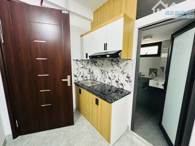 CCMN mặt phố Lai Xá 70m2 - 7 tầng - 12 phòng rộng - 6