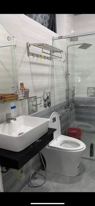 BÁN KHÁCH SẠN YESIN CÁCH HXH CHỈ 700m - THU NHẬP 25 Tr . GIÁ 7TỶ9 - 6