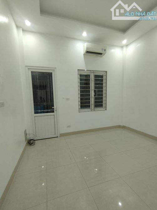 Mô tả:  💥 Nguyễn Ngọc Nại 42m -5 Tầng  - KCBT - LÔ 2 MẶT THOÁNG - VF3 Vào Nhà Mô tả: -giá - 6
