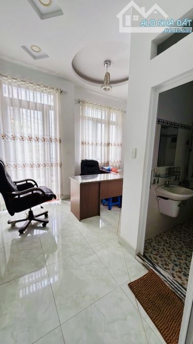 Bán mặt tiền kinh doanh, Phạm Văn Chiêu, 4 tầng, nở hậu 4,5m giá 7 tỷ xíu - 6