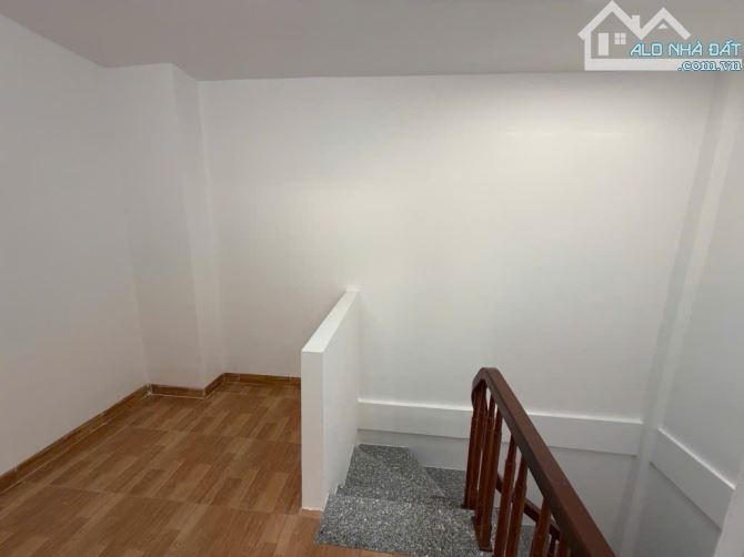 Bán nhà 5 tầng mới tinh, Thạch Bàn, Long Biên, ô tô đỗ cổng, nội thất cơ bản, giá 6 tỷ+ - 6