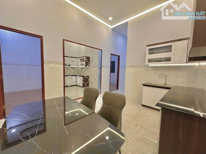 CCG gửi bán nhà cấp 4, SHR, 197m2, Xã Tân Thạnh Đông mà chỉ có 1 tỷ 450. - 6