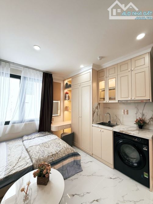 Dòng tiền 1,2 tỷ/năm, CHDV Phú Nhuận, chỉ 18 tỷ hơn, thang máy, 10 phòng, 4 lầu - 6