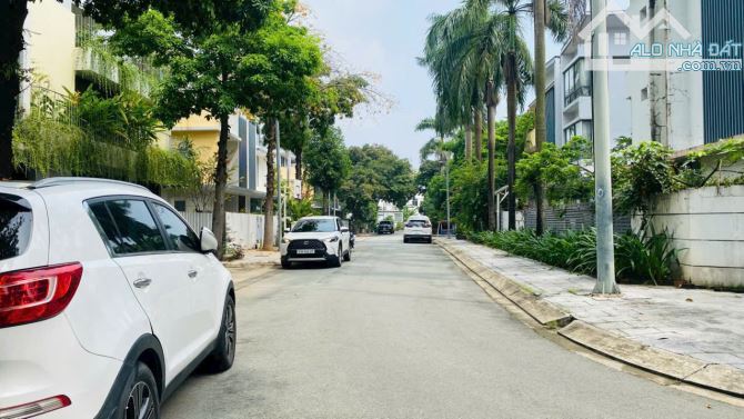 Bán nhà căn góc kdc GarLand Art Villas quận 9 cũ đường số 28 gần chợ Phước long B 206m2 - 6