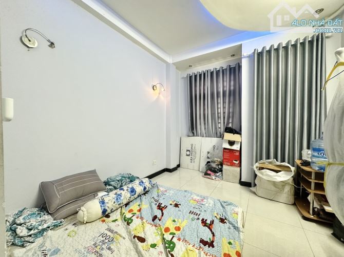 BÁN NHÀ QUẬN 10 - HẺM 5M - 6 TẦNG - Ở - KINH DOANH - 7