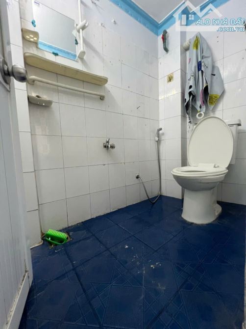 SÁT MẶT TIỀN Q4 NGANG 5.5 DÀI 3.5  ĐÚC BÊ TÔNG CÓ 2 TỶ - 7