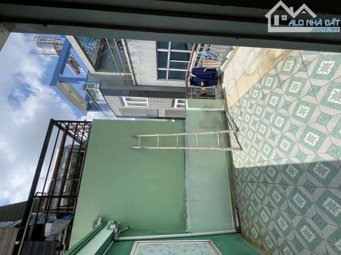 Nhà hẻm 2/ Bùi Thế Mỹ - Đúc 3 Tấm - Ngang lớn 5,3m - 7