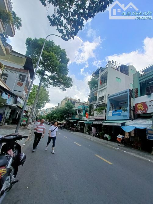 BÁN NHÀ NGAY TRUNG TÂM QUẬN 5 - 38M2 - 5 TẦNG BTCT  - CHỈ NHỈNH 7 TỶ. - 7