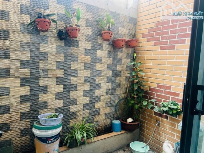 BÁN NHÀ – 86m² – 4 TẦNG – GARA Ô TÔ – Phước Long B Q9 – 8.xx TỶ - 7