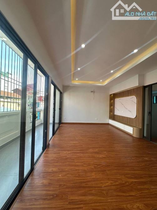 NHÀ ĐẸP PHỐ LÊ TRỌNG TẤN-NGÕ THÔNG Ô TÔ TRÁNH-KINH DOANH ĐỈNH-40M2-4 TẦNG-16,3 TỶ - 7