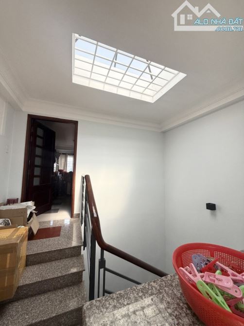 PHẠM VIẾT CHÁNH QUẬN 1 - 50M2 CÁCH Ô TÔ ĐỖ 5M - NHÀ MỚI ĐẸP GIÁ TỐT - 7