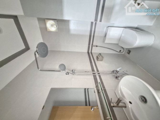 Hxh né -nhà đẹp - 3 tầng - 50m2 (5,7x9m) – Đ. Nguyễn Văn Giáp- Quận 2- chỉ 6,7 tỷ TL - 7