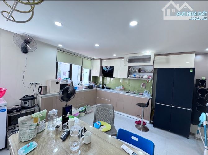 Bán nhà Phố Trần Quang Diệu-7 tầng-thang máy-mặt tiền 5m. Giá thương lượng - 8