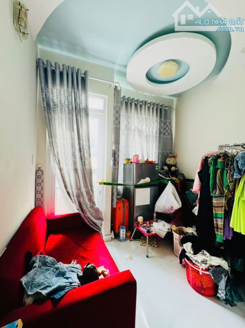 KÈO THƠM HẼM 🛺 1 SẸC KHU ĐƯỜNG SỐ 4 TẦNG ĐÚC- NỞ HẬU HƠN 4M DÀI 10 MÉT - 8