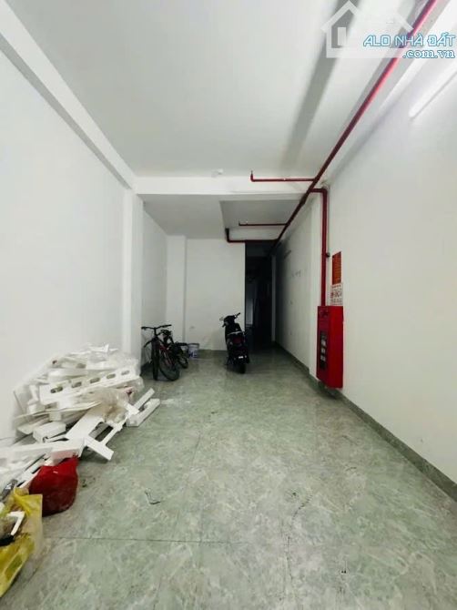 CCMN mặt phố Lai Xá 70m2 - 7 tầng - 12 phòng rộng - 8