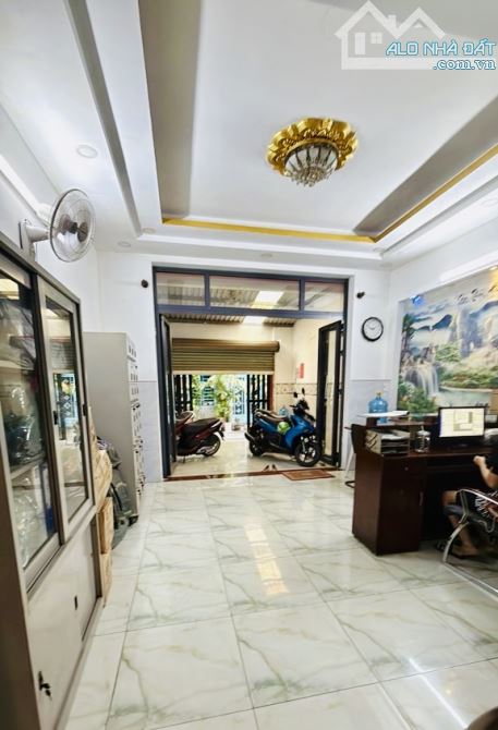 Bán mặt tiền kinh doanh, Phạm Văn Chiêu, 4 tầng, nở hậu 4,5m giá 7 tỷ xíu - 8