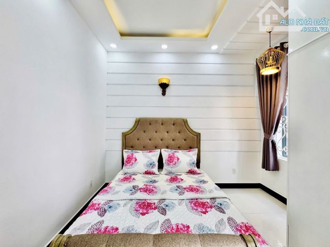 Bán nhà đẹp Phan Huy Ích, An Hội Tây, ngang 6,8m, 4PN, Hẻm xe tải, giá 7 tỷ xíu - 8