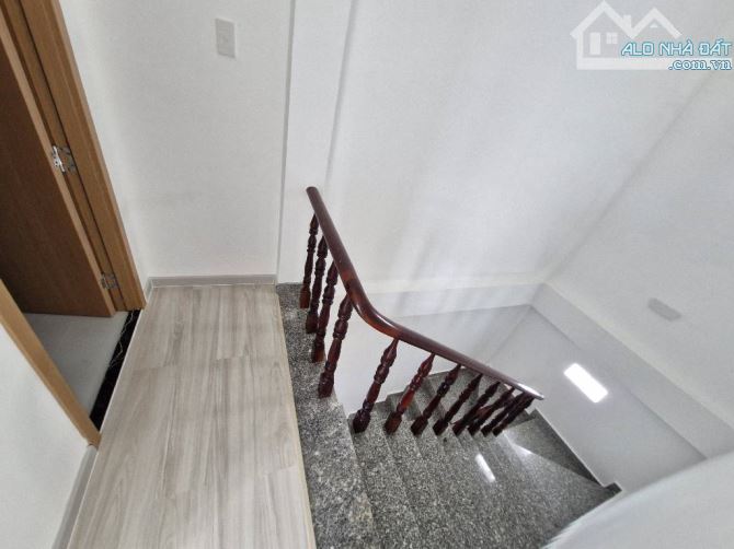 Hxh né -nhà đẹp - 3 tầng - 50m2 (5,7x9m) – Đ. Nguyễn Văn Giáp- Quận 2- chỉ 6,7 tỷ TL - 8