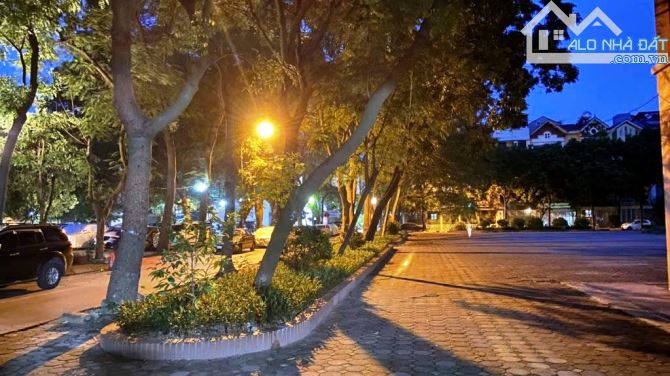 Chỉ 50 tỷ, Biệt thự sân vườn 230m2, 4 tầng tại KĐT Kiểu mẫu Văn Quán - Khu nhiều tiện ích, - 8