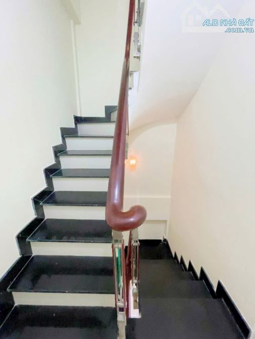 BÁN NHÀ QUẬN 4 KHU VIP 20 THƯỚC 4 TẤM ĐÚC GIÁP Q1 HẺM 4M THÔNG GIÁ 5 TỈ TL HÌNH THẬT - 8