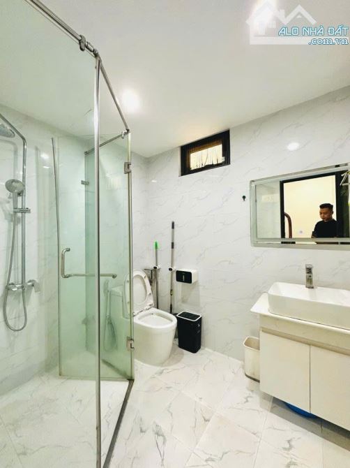 Bán nhà đường Bờ Sông Sét diện tích 34m2, xây 5 tầng. Mặt tiền 4.7m. Giá 9.5 tỷ . - 8