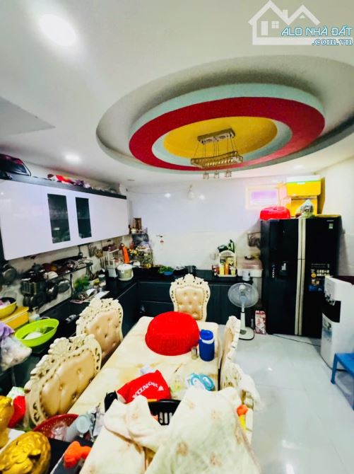 KÈO THƠM HẼM 🛺 1 SẸC KHU ĐƯỜNG SỐ 4 TẦNG ĐÚC- NỞ HẬU HƠN 4M DÀI 10 MÉT - 9