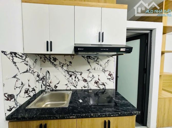 CCMN mặt phố Lai Xá 70m2 - 7 tầng - 12 phòng rộng - 9