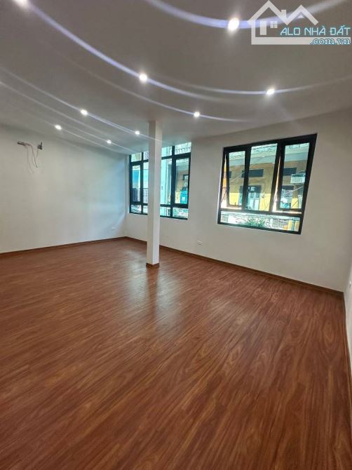 NHÀ ĐẸP PHỐ LÊ TRỌNG TẤN-NGÕ THÔNG Ô TÔ TRÁNH-KINH DOANH ĐỈNH-40M2-4 TẦNG-16,3 TỶ - 9