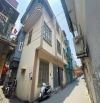 Cho thuê nhà nguyên căn ngõ 18 Ngô Quyền, Quang Trung,Hà Đông. DT 40m 3 tầng, giá 12tr