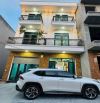 Bán Nhà 3 tầng thiết kế trẻ trung hiện đại , gồm : Sân rộng Gara ô tô tại Phường Hải Tân