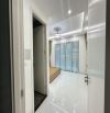 NHÀ PHÂN LÔ HOÀNG QUỐC VIỆT – 7 TẦNG – THANG MÁY KÍNH – 2 MẶT THOÁNG – GARA OTO TRONG NHÀ