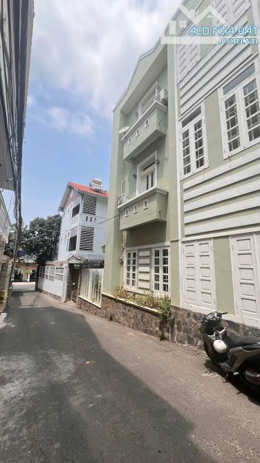 BÁN BIỆT THỰ TRẦN PHÚ P5 ĐI BỘ 30M RA BIỂN, DT 172 M2 GIÁ TỐT 14.5 TỶ