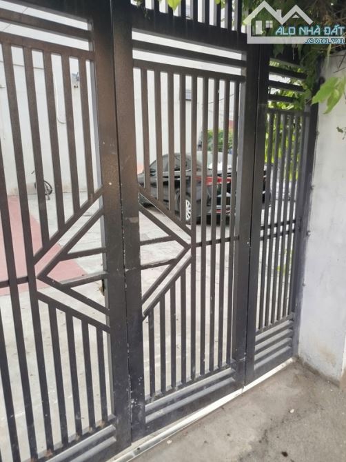 Bán đất Phương Canh, 90m2, mặt tiền 8,3m, Ô TÔ 7 CHỖ vào đất, kinh doanh, giá 15 tỷ.