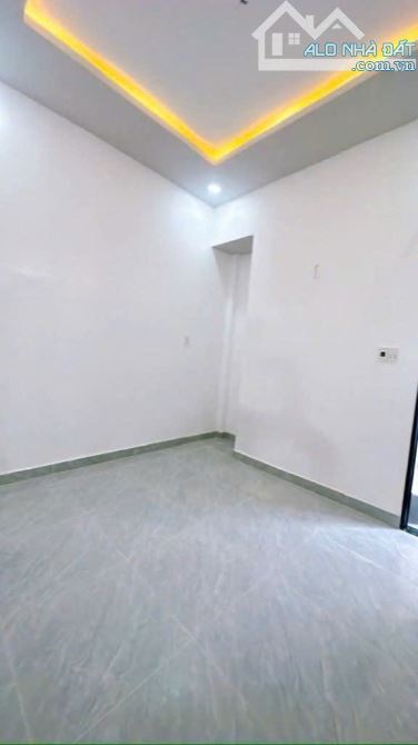 SÁT MẶT TIỀN ĐƯỜNG SỐ  48 DT 29  M2 CÓ 3 TỶ ĐÚC BÊ TÔNG