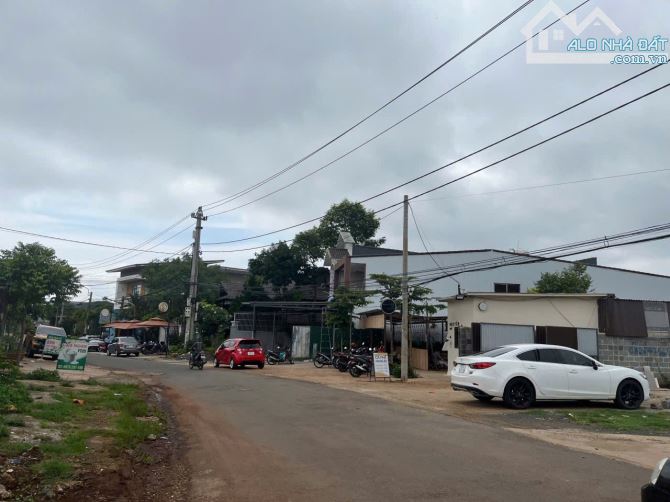 MẶT TIỀN ĐƯỜNG ĐỖ XUÂN HỢP - P TÂN LỢI