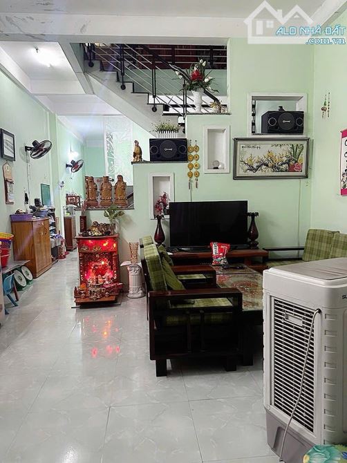🔥 Nhà 2 tầng 2 mê đường Phước Lý 5   - Dt : 5x22.45= 122m2 dtsd 160m2. - Hướng tây nam.