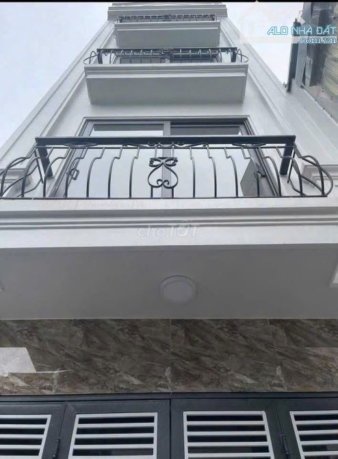 Bán Nhà Cầu Noi Bắc Từ Liêm Phân Lô Cạnh UBP Cổ Nhuế 35m 5Tầng. 6.5Tỷ