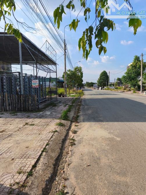 Bám đất kdc Lavender Dt 5 x 18m = 90m² Sổ Hồng, Giá 1 tỷ 690tr, Tân Triều, Thạnh Phú